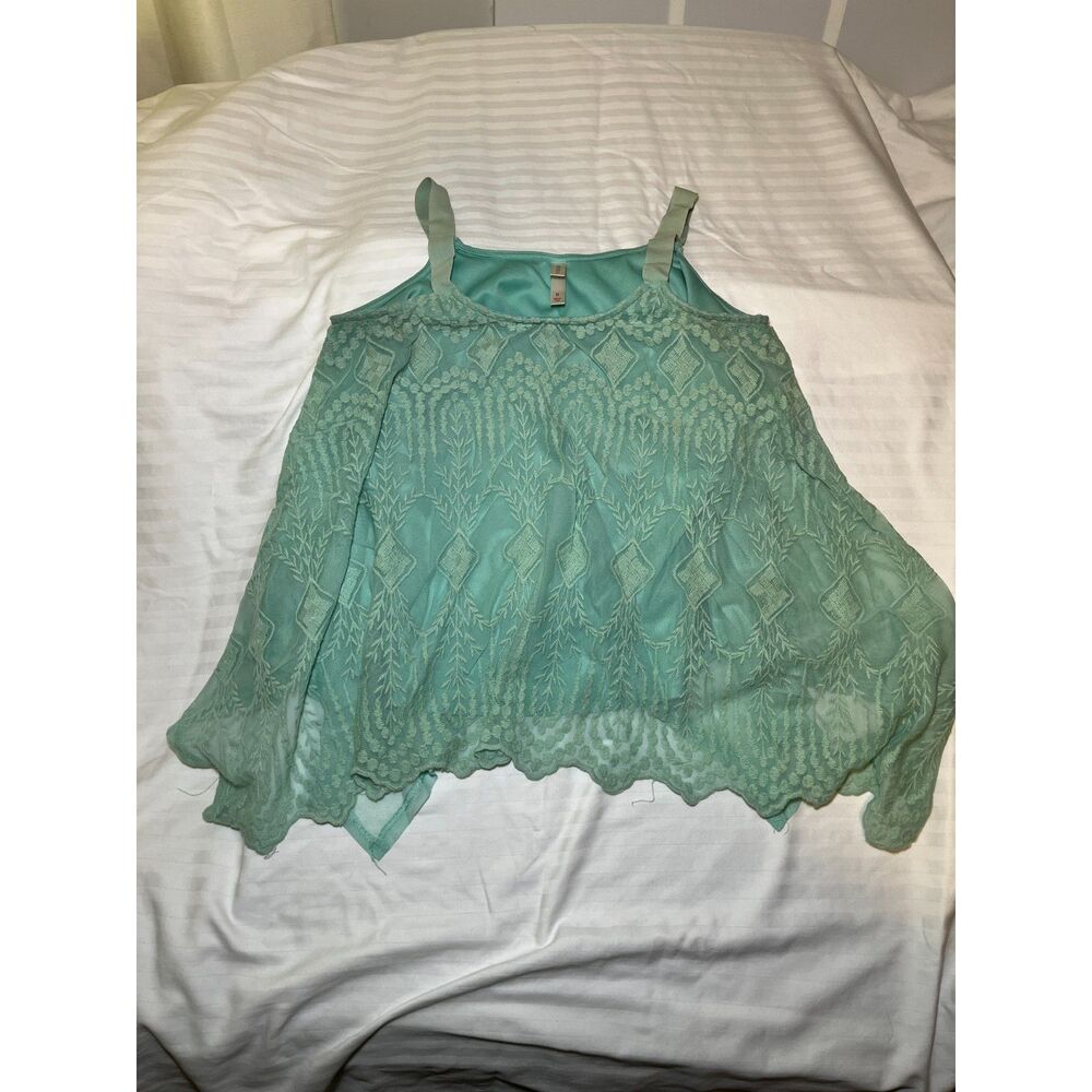 Xhilaration Mint Green Lace Cold Shoulder Blouse Womens Medium Flowy Top